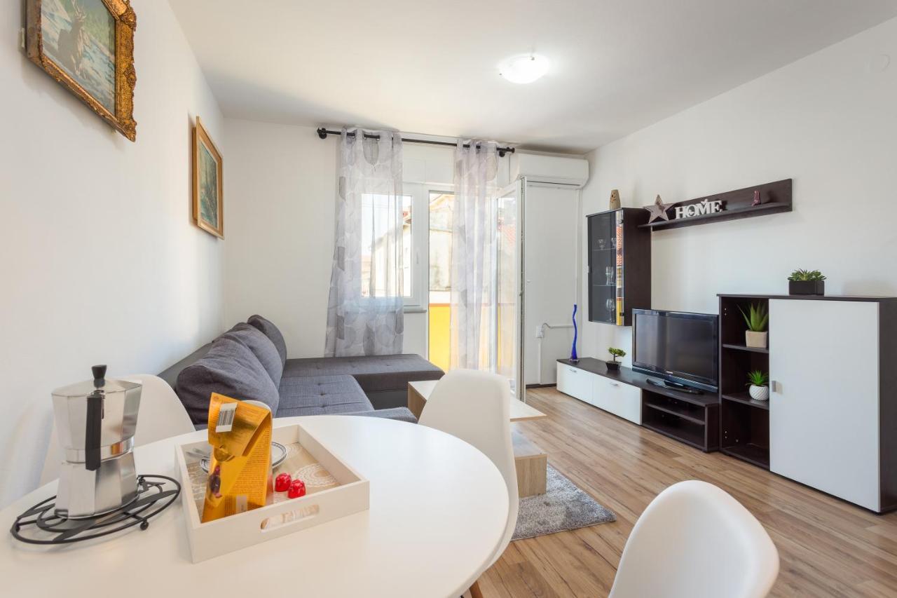 Sunny Apartment Ili Near Amfiteatar بولا المظهر الخارجي الصورة