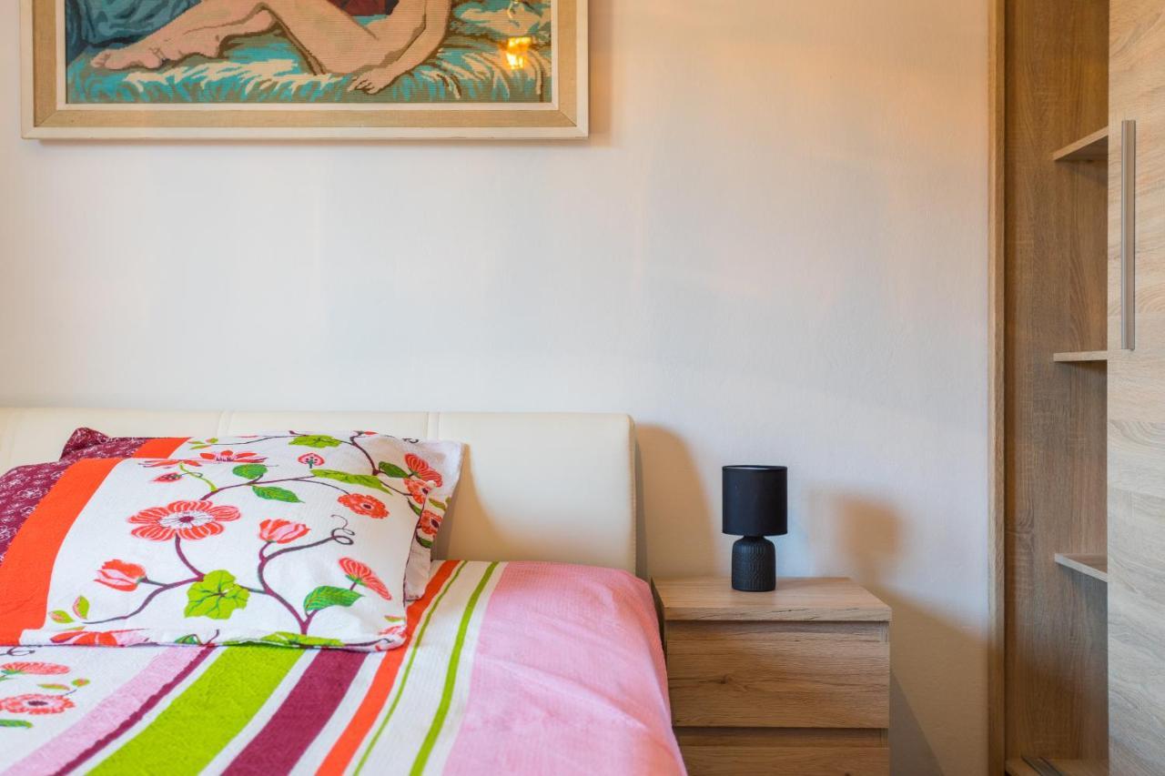Sunny Apartment Ili Near Amfiteatar بولا المظهر الخارجي الصورة