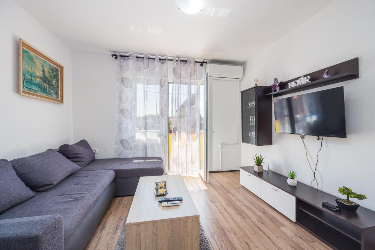 Sunny Apartment Ili Near Amfiteatar بولا المظهر الخارجي الصورة